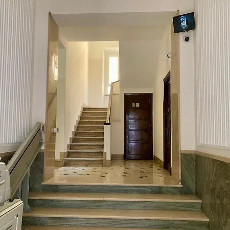 Brandnew Luxury House Near Metro Station Apartamento *