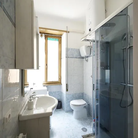 Brandnew Luxury House Near Metro Station Apartment *